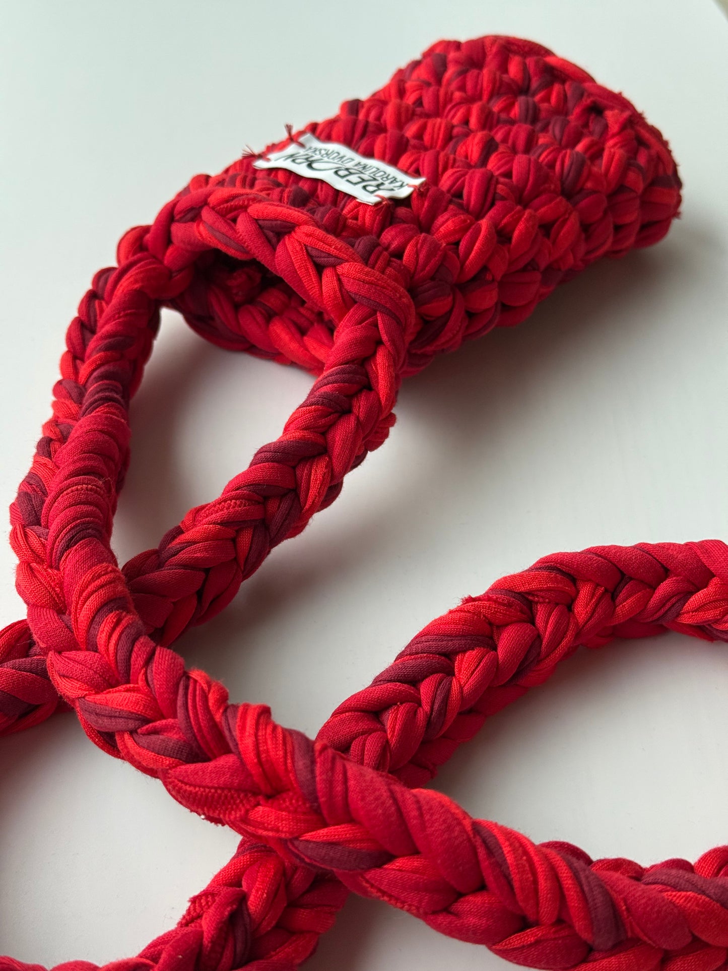 Crossbody kapsa na telefon – Scarlet