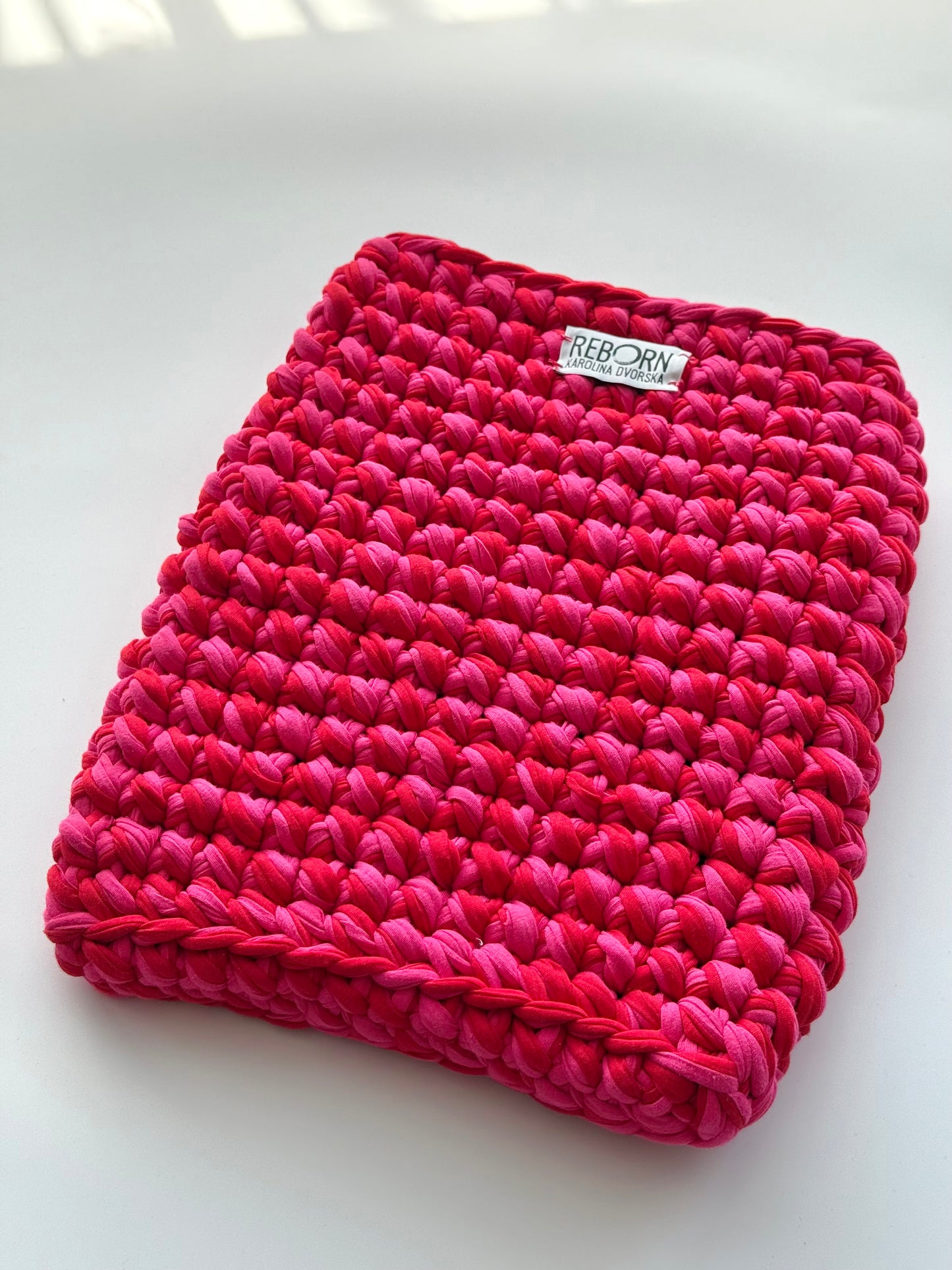Kapsa na notebook – Pink Cherry
