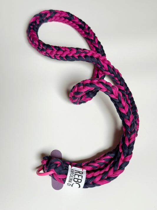 Slim popruh na telefon – Blue Fuchsia