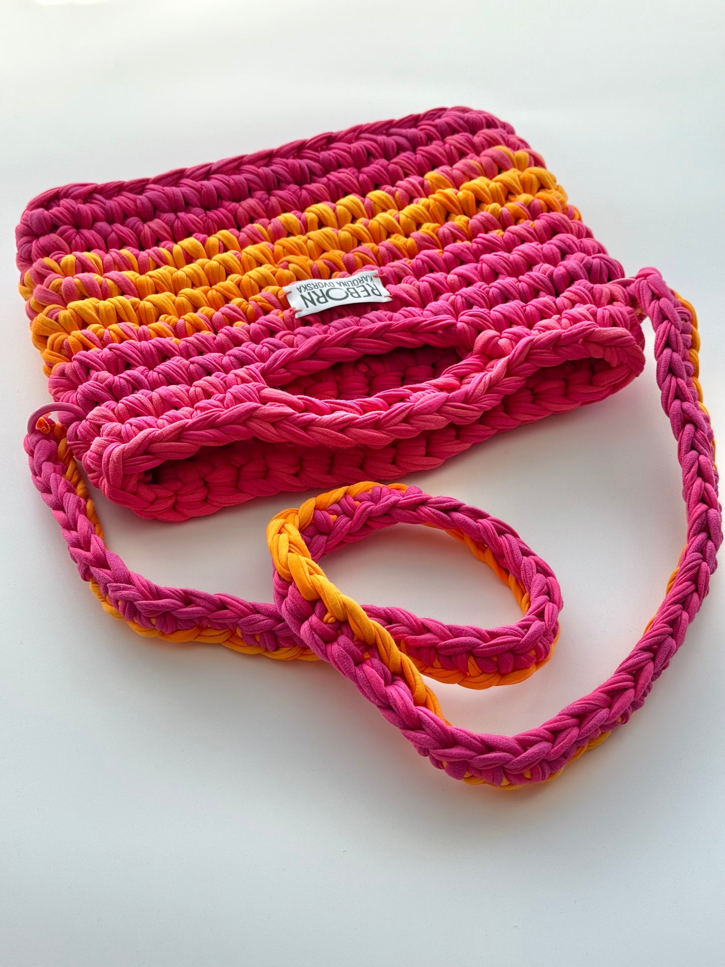 Crossbody kabelka M – Mango Raspberry