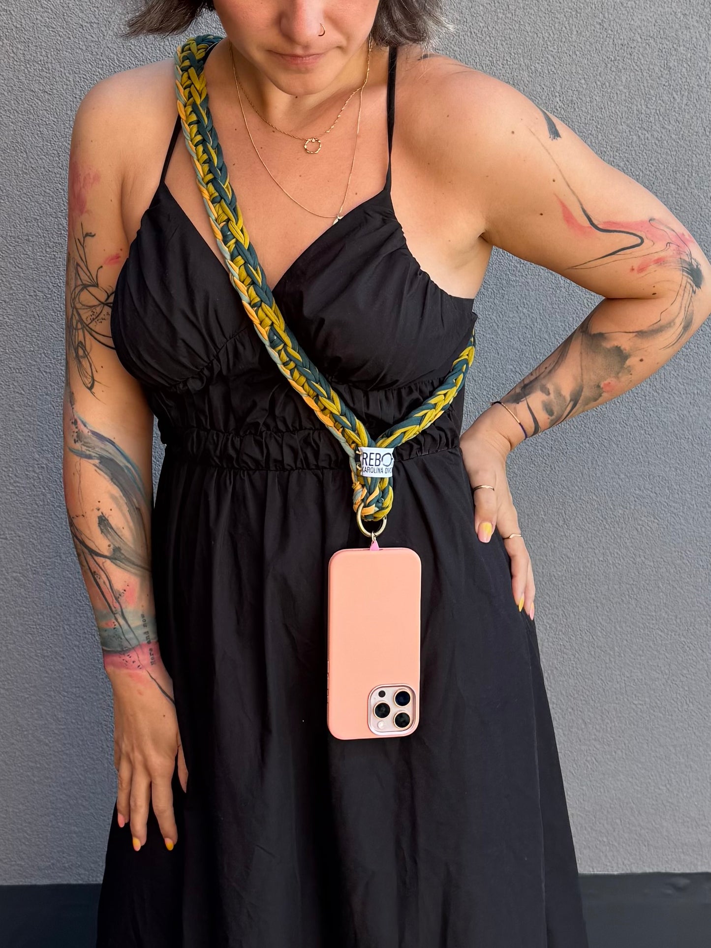 Popruh na telefon – Forest Honey