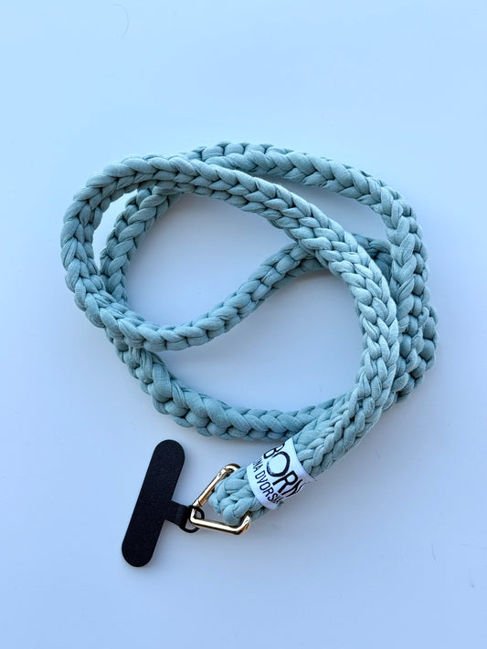 Slim popruh na telefon – Light Sage Green